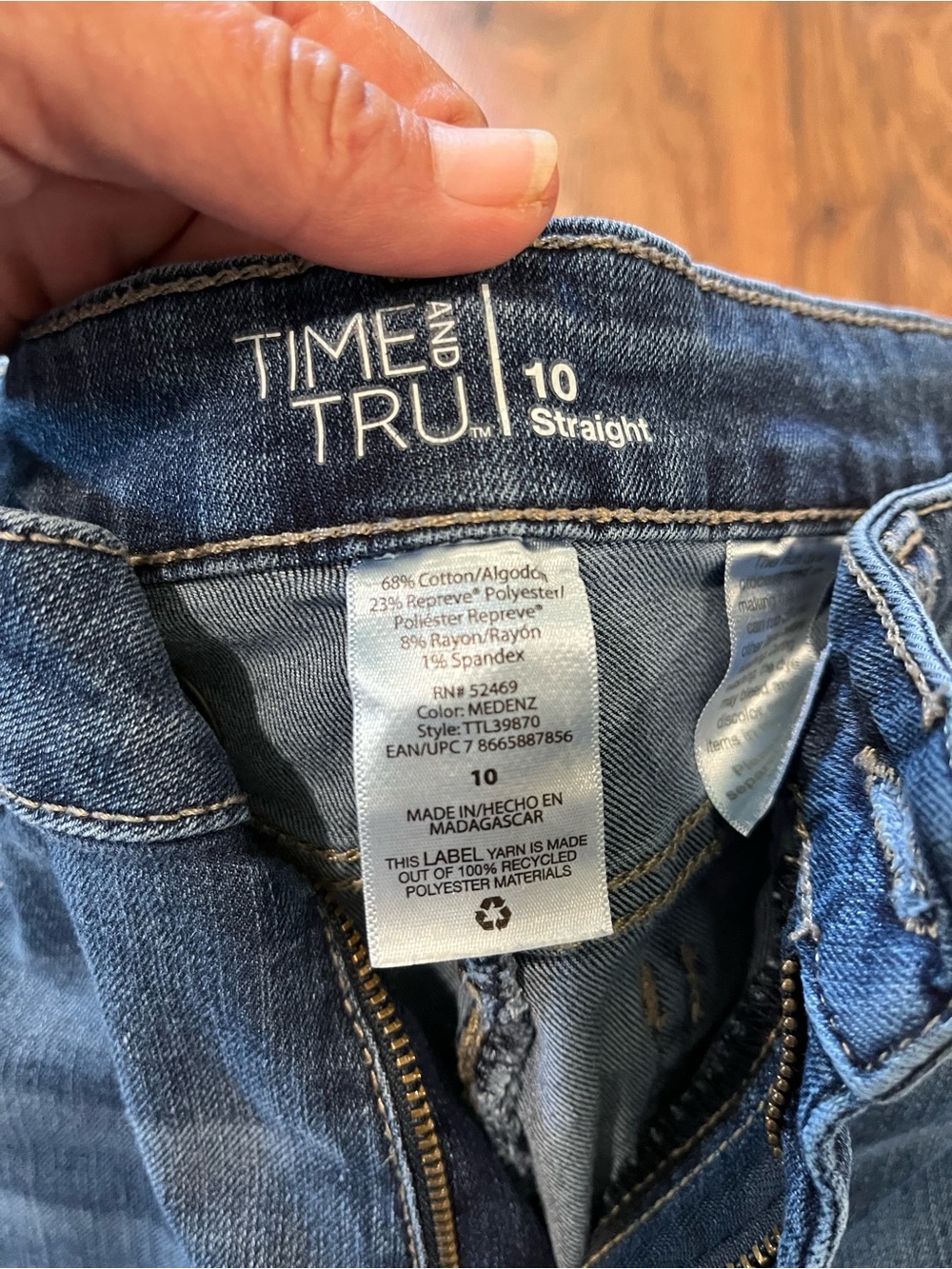 Time and Tru Destressed Women's Straight-Leg Jeans Read - Picture 5 of 8